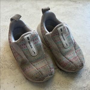 Nike Kids Multicolor Slip-On Sneakers